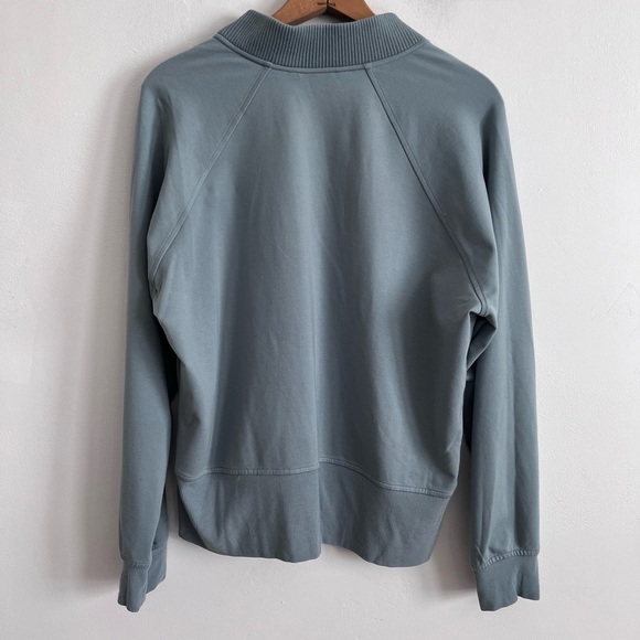 Athleta Eastbound Sweatshirt Sage Green Size XLarge Pullover V Neck Comfort Cozy - Picture 2 of 7